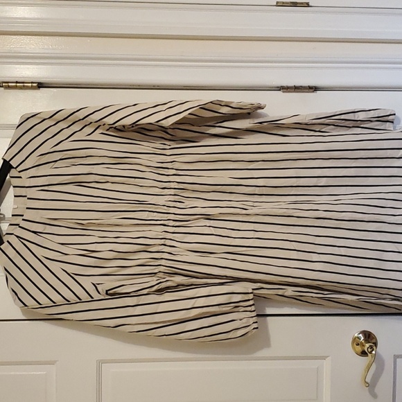 SHEIN CURVE 2XL SHORT DRESS LONG SLEEVES BEIGE WITH BLACK STRIPES - Picture 8 of 16